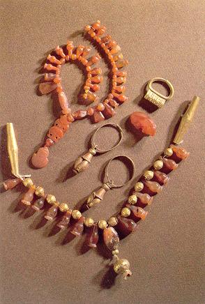 תכשיטי זהב, כסף וקרניאול, התקופה הכנענית (הברונזה) המאוחרת