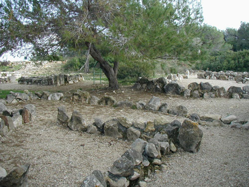 מבני מגורים בתחום החווה החקלאית ברמת מטרד (הר הנגב), התקופה הישראלית (תקופת הברזל), 1000–900 לפני הספירה בקירוב